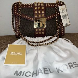 🚫Sold🚫NWT MK Rose Medium Flap Shoulder Bag🤎